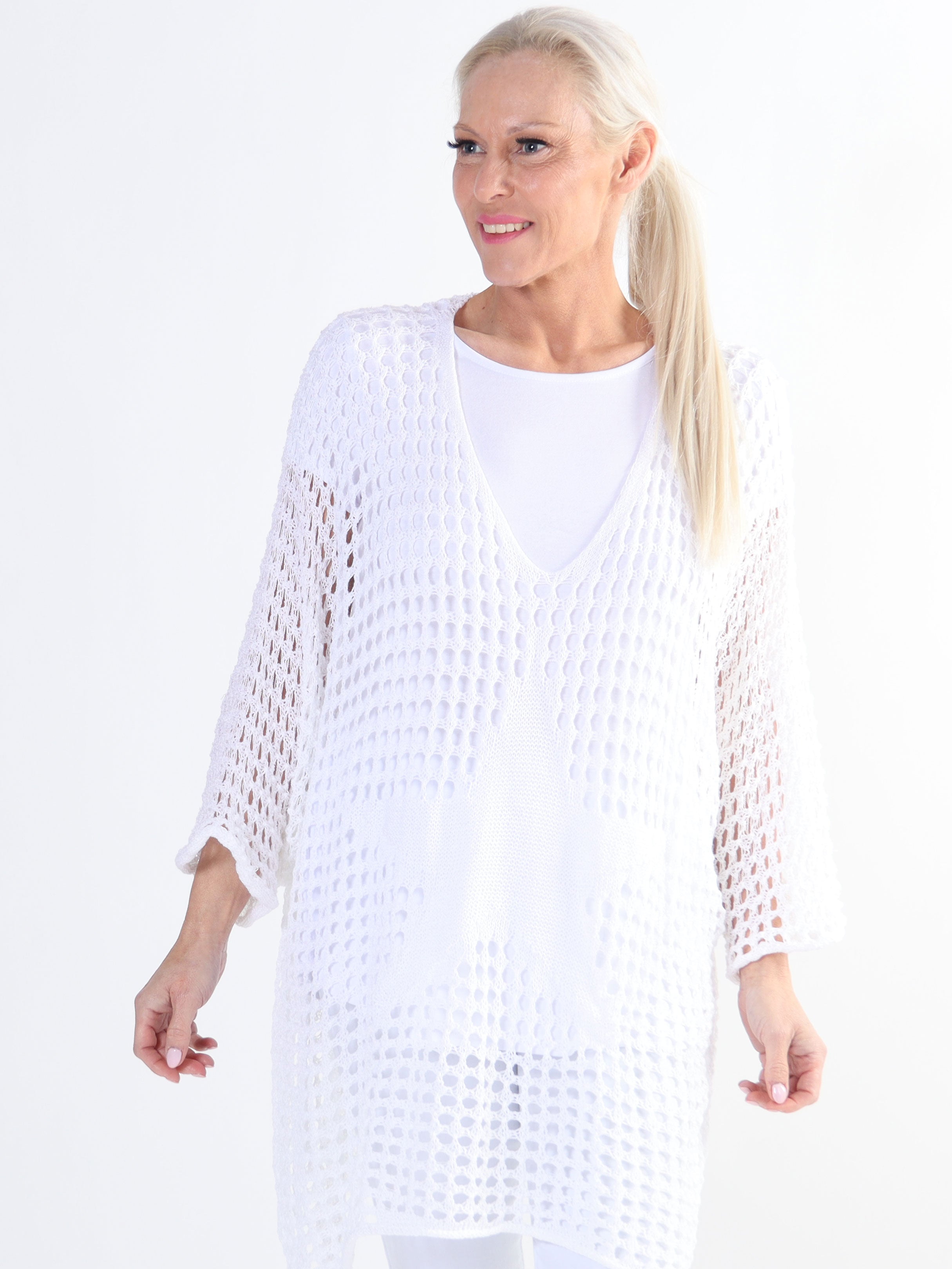 Maya - Söt trikå i plus size med spetsmönster och fladdermusärmar